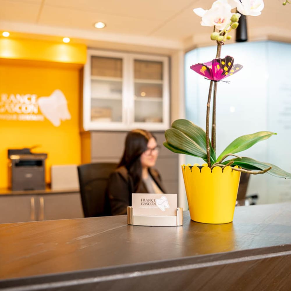 About Clinique Dentaire France Gascon, West Island Dentist